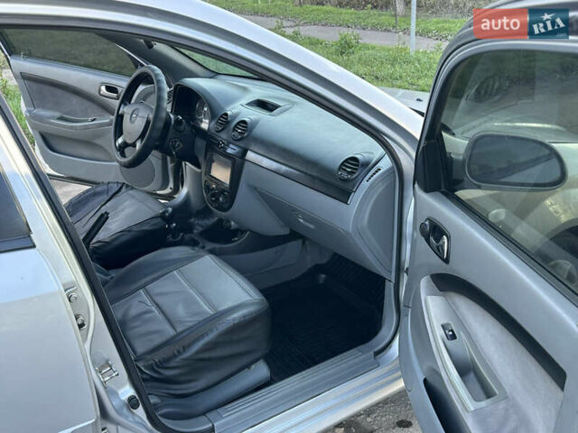 Сірий Шевроле Лачетті, об'ємом двигуна 1.8 л та пробігом 231 тис. км за 3900 $, фото 14 на Automoto.ua