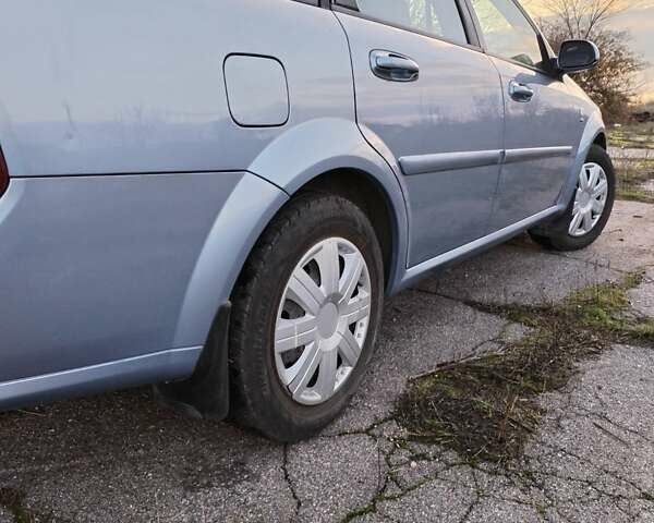 Серый Шевроле Лачетти, объемом двигателя 1.6 л и пробегом 240 тыс. км за 4400 $, фото 48 на Automoto.ua