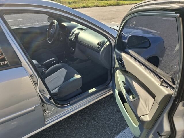 Серый Шевроле Лачетти, объемом двигателя 1.8 л и пробегом 212 тыс. км за 3500 $, фото 7 на Automoto.ua