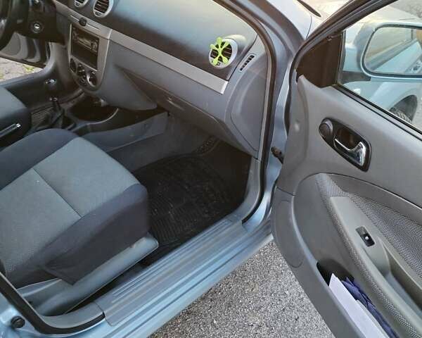 Серый Шевроле Лачетти, объемом двигателя 1.6 л и пробегом 240 тыс. км за 4400 $, фото 17 на Automoto.ua