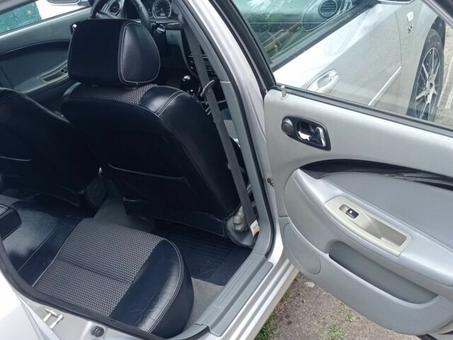 Серый Шевроле Лачетти, объемом двигателя 1.6 л и пробегом 300 тыс. км за 3600 $, фото 4 на Automoto.ua