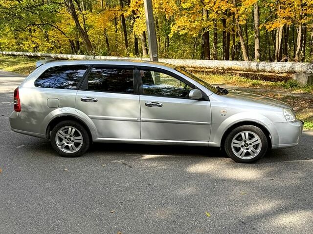 Сірий Шевроле Лачетті, об'ємом двигуна 1.8 л та пробігом 230 тис. км за 4200 $, фото 2 на Automoto.ua