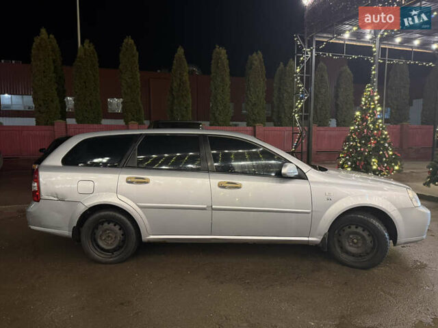 Серый Шевроле Лачетти, объемом двигателя 1.8 л и пробегом 330 тыс. км за 2900 $, фото 3 на Automoto.ua