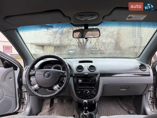 Серый Шевроле Лачетти, объемом двигателя 1.8 л и пробегом 330 тыс. км за 2900 $, фото 12 на Automoto.ua