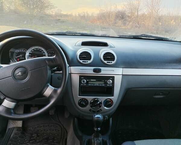 Серый Шевроле Лачетти, объемом двигателя 1.6 л и пробегом 240 тыс. км за 4400 $, фото 21 на Automoto.ua