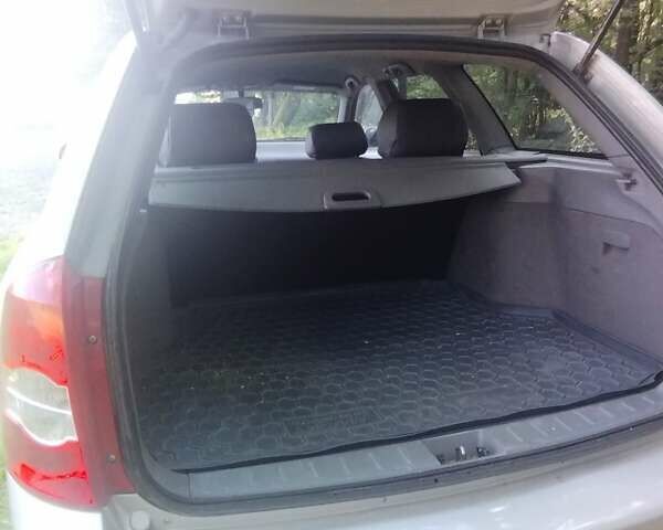 Сірий Шевроле Лачетті, об'ємом двигуна 1.8 л та пробігом 240 тис. км за 3950 $, фото 2 на Automoto.ua