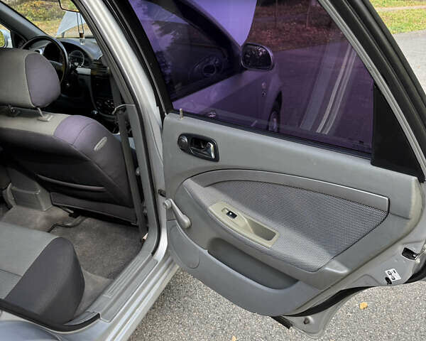 Серый Шевроле Лачетти, объемом двигателя 1.8 л и пробегом 230 тыс. км за 4200 $, фото 21 на Automoto.ua