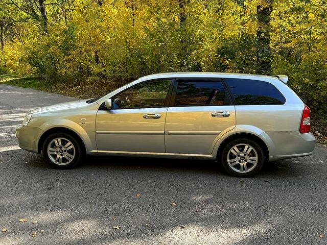 Сірий Шевроле Лачетті, об'ємом двигуна 1.8 л та пробігом 230 тис. км за 4200 $, фото 4 на Automoto.ua