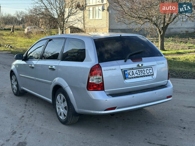 Сірий Шевроле Лачетті, об'ємом двигуна 1.8 л та пробігом 231 тис. км за 3900 $, фото 4 на Automoto.ua