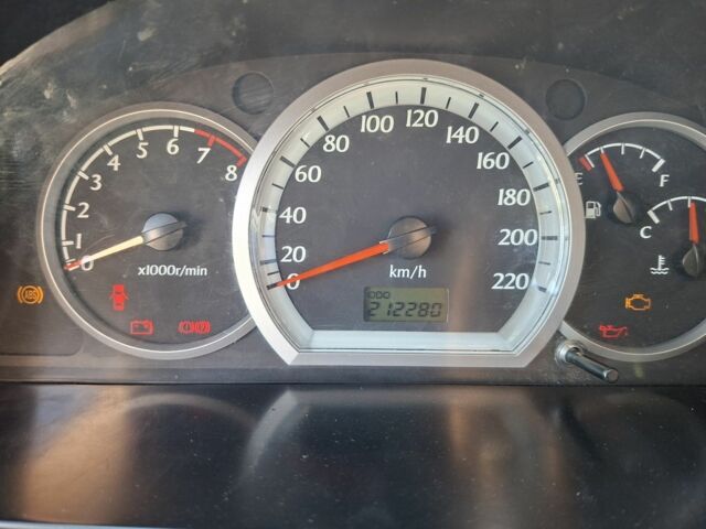 Серый Шевроле Лачетти, объемом двигателя 1.8 л и пробегом 212 тыс. км за 3500 $, фото 9 на Automoto.ua