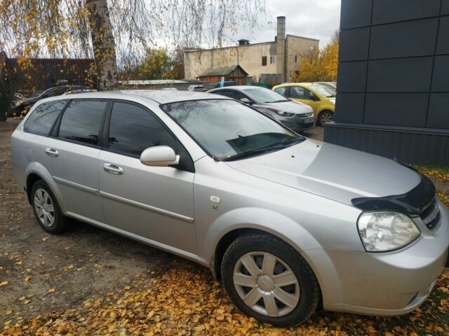 Серый Шевроле Лачетти, объемом двигателя 1.8 л и пробегом 179 тыс. км за 3500 $, фото 1 на Automoto.ua