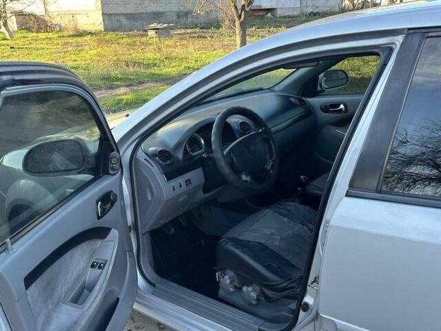 Сірий Шевроле Лачетті, об'ємом двигуна 1.8 л та пробігом 231 тис. км за 3900 $, фото 6 на Automoto.ua