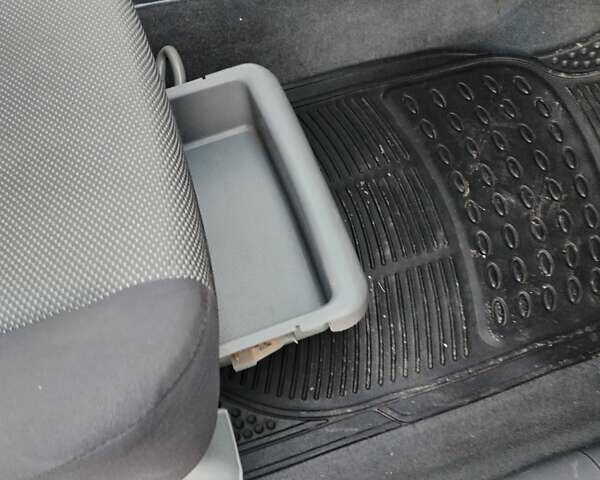 Серый Шевроле Лачетти, объемом двигателя 1.6 л и пробегом 240 тыс. км за 4400 $, фото 31 на Automoto.ua