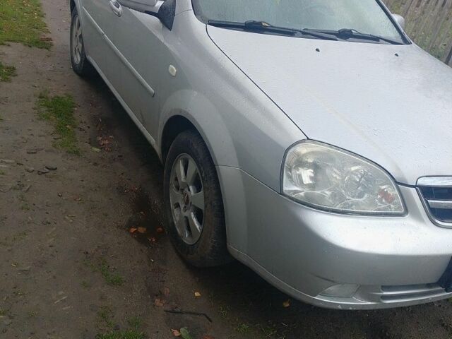 Сірий Шевроле Лачетті, об'ємом двигуна 2 л та пробігом 200 тис. км за 6000 $, фото 1 на Automoto.ua