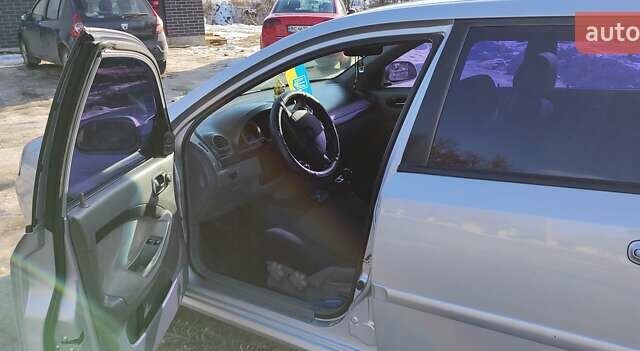 Серый Шевроле Лачетти, объемом двигателя 1.8 л и пробегом 229 тыс. км за 4700 $, фото 9 на Automoto.ua