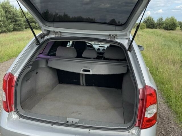 Серый Шевроле Лачетти, объемом двигателя 1.6 л и пробегом 227 тыс. км за 4100 $, фото 7 на Automoto.ua