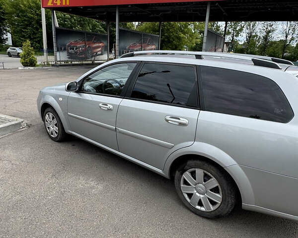 Серый Шевроле Лачетти, объемом двигателя 1.6 л и пробегом 227 тыс. км за 4100 $, фото 3 на Automoto.ua