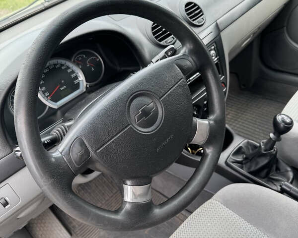 Серый Шевроле Лачетти, объемом двигателя 1.6 л и пробегом 227 тыс. км за 4100 $, фото 10 на Automoto.ua