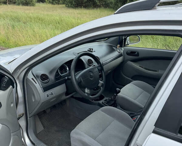 Серый Шевроле Лачетти, объемом двигателя 1.6 л и пробегом 227 тыс. км за 4100 $, фото 6 на Automoto.ua