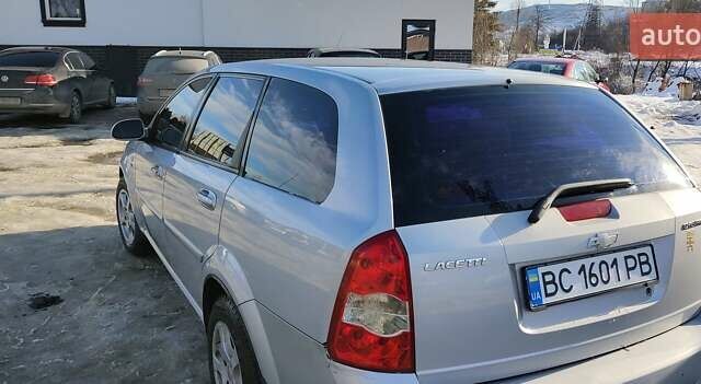 Серый Шевроле Лачетти, объемом двигателя 1.8 л и пробегом 229 тыс. км за 4700 $, фото 2 на Automoto.ua