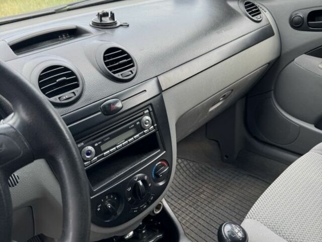 Серый Шевроле Лачетти, объемом двигателя 1.6 л и пробегом 227 тыс. км за 4100 $, фото 6 на Automoto.ua