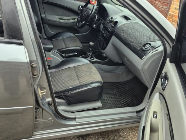 Сірий Шевроле Лачетті, об'ємом двигуна 1.6 л та пробігом 220 тис. км за 2750 $, фото 6 на Automoto.ua