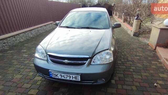Сірий Шевроле Лачетті, об'ємом двигуна 1.8 л та пробігом 160 тис. км за 4600 $, фото 2 на Automoto.ua