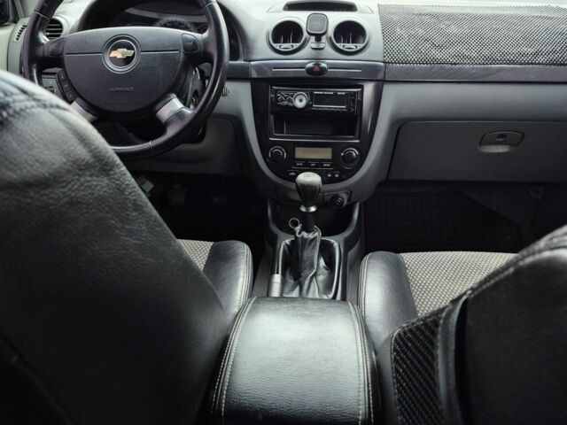 Сірий Шевроле Лачетті, об'ємом двигуна 1.6 л та пробігом 220 тис. км за 2750 $, фото 7 на Automoto.ua