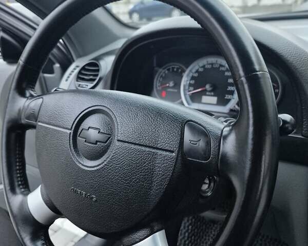 Серый Шевроле Лачетти, объемом двигателя 1.8 л и пробегом 52 тыс. км за 7500 $, фото 66 на Automoto.ua