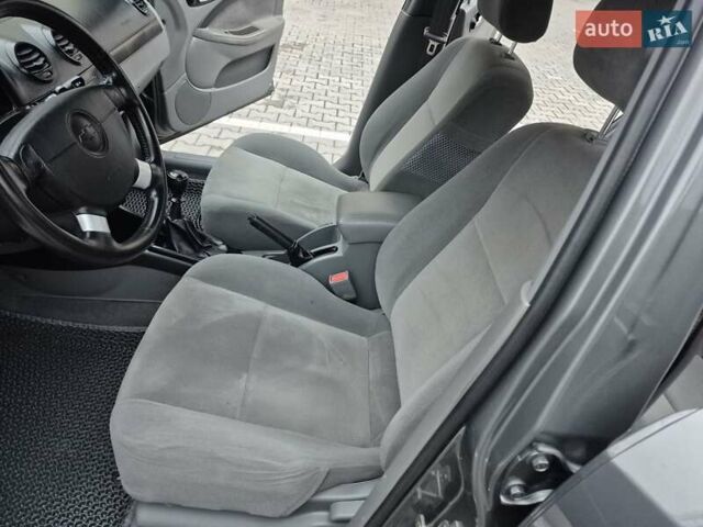 Серый Шевроле Лачетти, объемом двигателя 1.8 л и пробегом 52 тыс. км за 7500 $, фото 59 на Automoto.ua