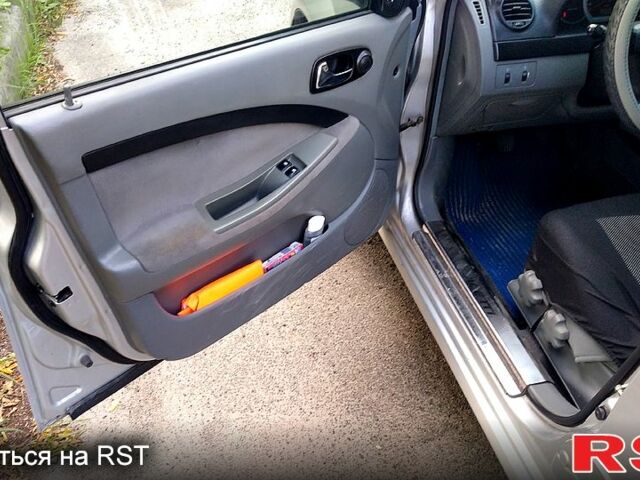 Сірий Шевроле Лачетті, об'ємом двигуна 1.8 л та пробігом 186 тис. км за 5850 $, фото 11 на Automoto.ua