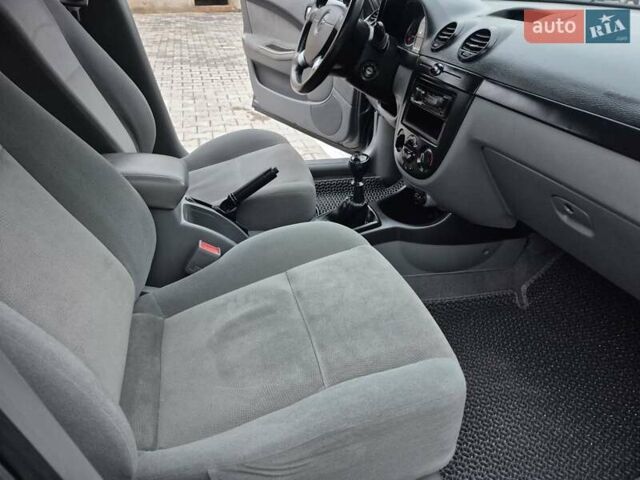 Серый Шевроле Лачетти, объемом двигателя 1.8 л и пробегом 52 тыс. км за 7500 $, фото 56 на Automoto.ua