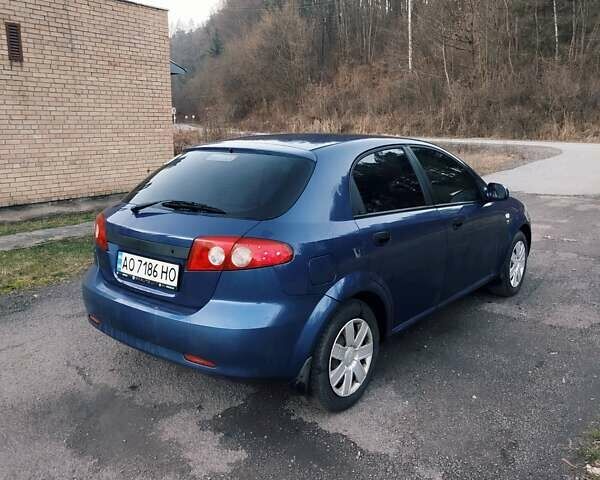 Синий Шевроле Лачетти, объемом двигателя 1.4 л и пробегом 155 тыс. км за 2900 $, фото 4 на Automoto.ua