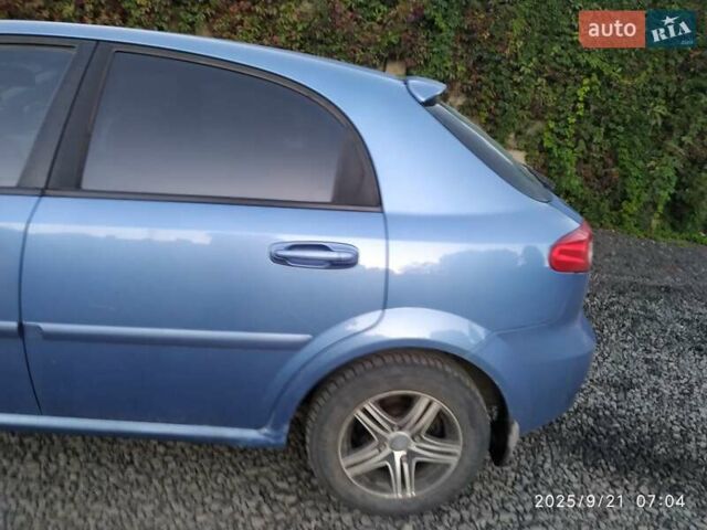 Синій Шевроле Лачетті, об'ємом двигуна 1.6 л та пробігом 223 тис. км за 3200 $, фото 2 на Automoto.ua