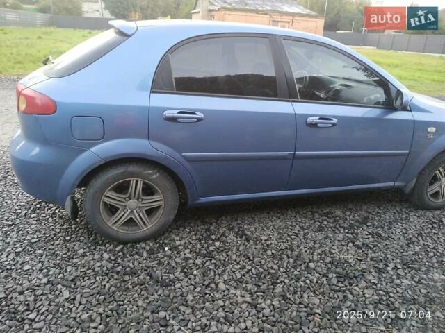 Синій Шевроле Лачетті, об'ємом двигуна 1.6 л та пробігом 223 тис. км за 3200 $, фото 8 на Automoto.ua