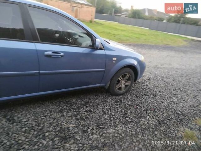 Синій Шевроле Лачетті, об'ємом двигуна 1.6 л та пробігом 223 тис. км за 3200 $, фото 6 на Automoto.ua