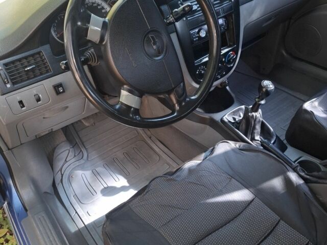 Синій Шевроле Лачетті, об'ємом двигуна 1.8 л та пробігом 301 тис. км за 2800 $, фото 4 на Automoto.ua