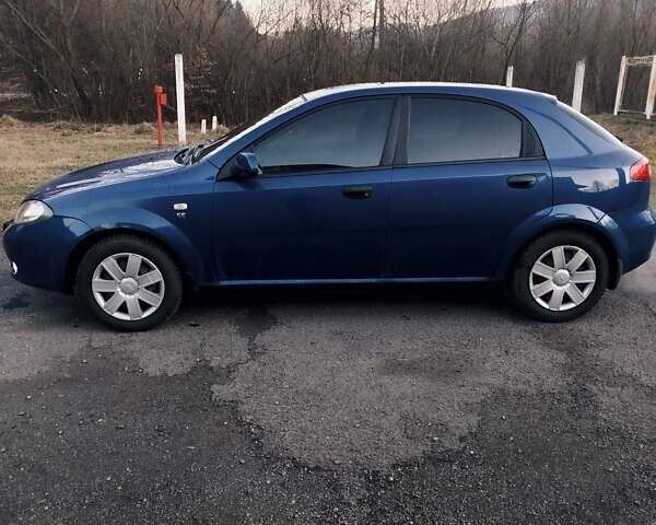 Синий Шевроле Лачетти, объемом двигателя 1.4 л и пробегом 155 тыс. км за 2900 $, фото 3 на Automoto.ua