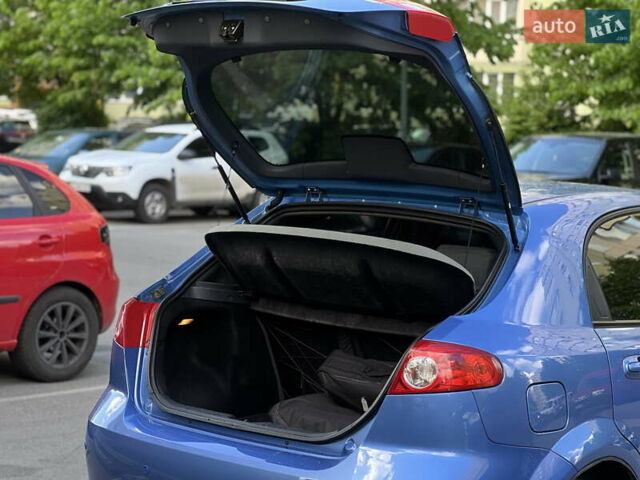 Синий Шевроле Лачетти, объемом двигателя 1.6 л и пробегом 190 тыс. км за 6200 $, фото 6 на Automoto.ua