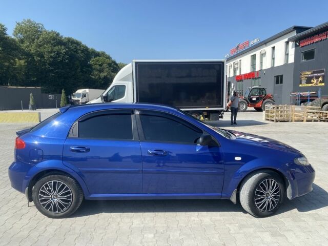 Синий Шевроле Лачетти, объемом двигателя 1.6 л и пробегом 233 тыс. км за 4038 $, фото 8 на Automoto.ua