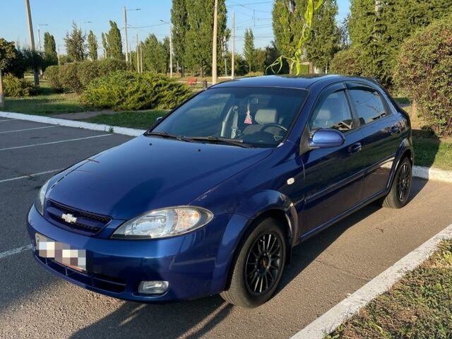 Синий Шевроле Лачетти, объемом двигателя 1.8 л и пробегом 154 тыс. км за 3700 $, фото 3 на Automoto.ua