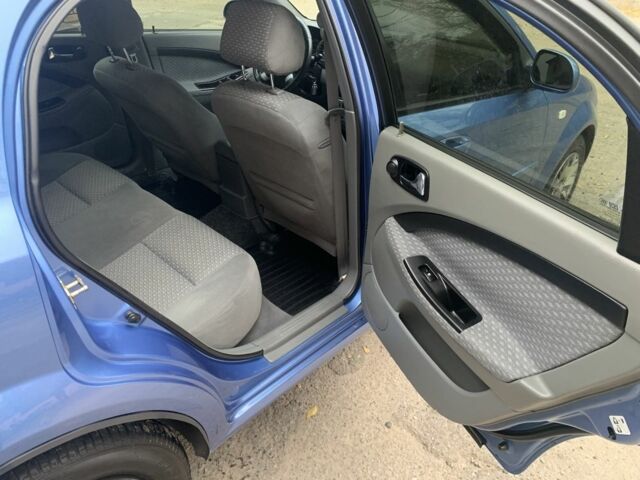 Синий Шевроле Лачетти, объемом двигателя 1.8 л и пробегом 152 тыс. км за 5500 $, фото 8 на Automoto.ua