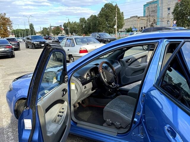 Синий Шевроле Лачетти, объемом двигателя 1.6 л и пробегом 210 тыс. км за 3500 $, фото 5 на Automoto.ua