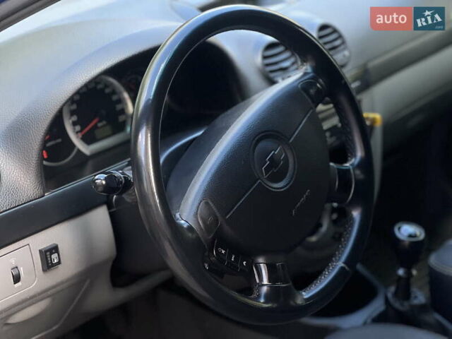 Синий Шевроле Лачетти, объемом двигателя 1.6 л и пробегом 190 тыс. км за 6200 $, фото 18 на Automoto.ua