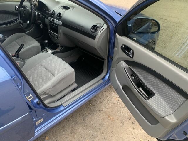 Синий Шевроле Лачетти, объемом двигателя 1.8 л и пробегом 152 тыс. км за 5500 $, фото 9 на Automoto.ua