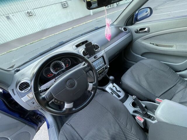 Синий Шевроле Лачетти, объемом двигателя 1.8 л и пробегом 154 тыс. км за 3700 $, фото 5 на Automoto.ua