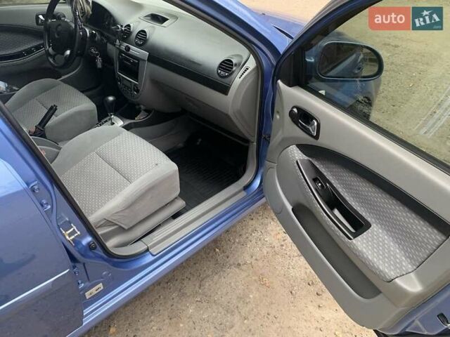 Синий Шевроле Лачетти, объемом двигателя 1.8 л и пробегом 152 тыс. км за 5500 $, фото 8 на Automoto.ua