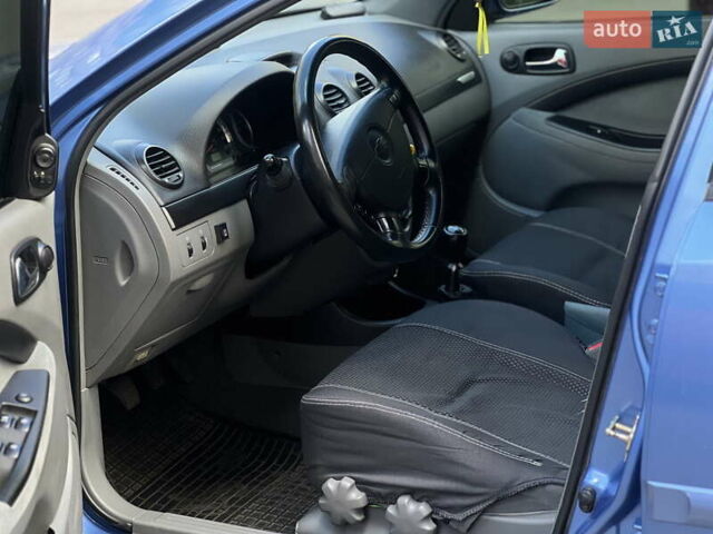 Синий Шевроле Лачетти, объемом двигателя 1.6 л и пробегом 190 тыс. км за 6200 $, фото 9 на Automoto.ua