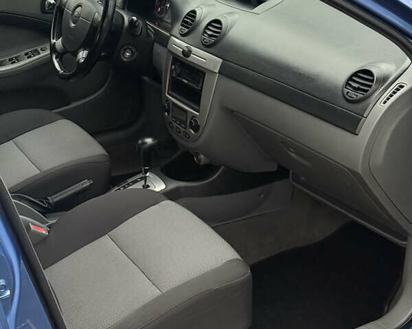 Синий Шевроле Лачетти, объемом двигателя 1.8 л и пробегом 188 тыс. км за 4800 $, фото 16 на Automoto.ua