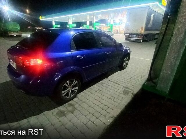 Синий Шевроле Лачетти, объемом двигателя 1.4 л и пробегом 250 тыс. км за 3200 $, фото 5 на Automoto.ua